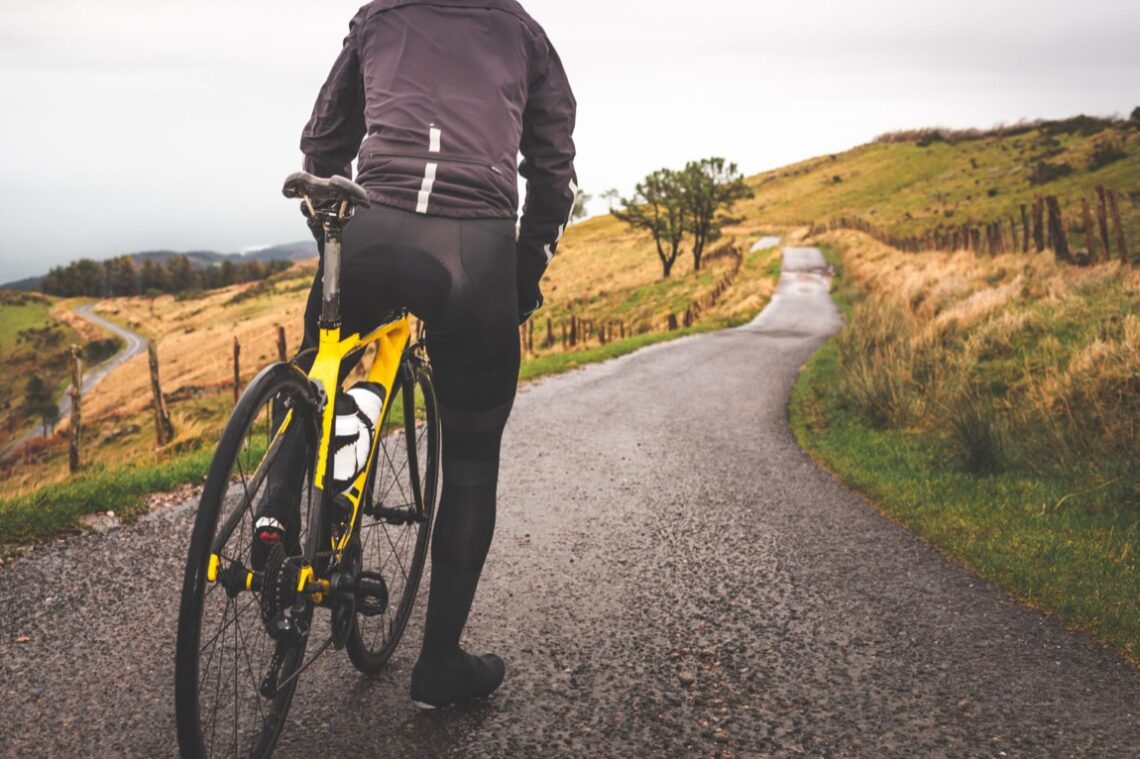 Cykloturystyka w rejonie Orlich Gniazd: znaczenie odpowiedniego ubezpieczenia